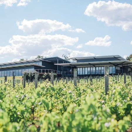Balgownie Estate Yarra Valley Yarra Glen Exteriér fotografie The winery at the Charlesworth Estate